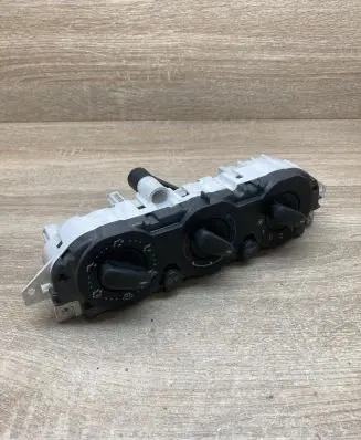 Ford Focus Climate control unit 7M5T19980AA
