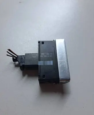 Seat Alhambra (Mk2) Hazard light switch 7n0953509