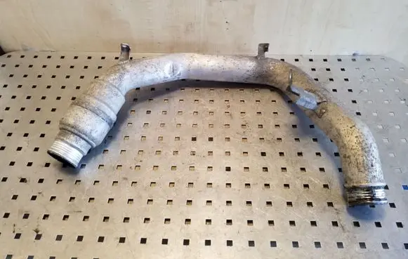 Volvo XC60 Intercooler hose/pipe