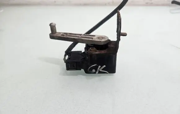 Land Rover Freelander 2 - LR2 Headlight/headlamp level sensor 6H523D026AB