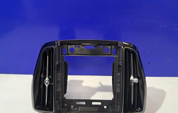Volvo XC60 Radio/GPS head unit trim 31417738 31477275