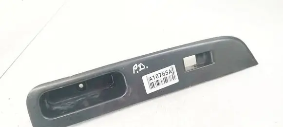 Suzuki Swift I Front door window switch trim 8376362J0