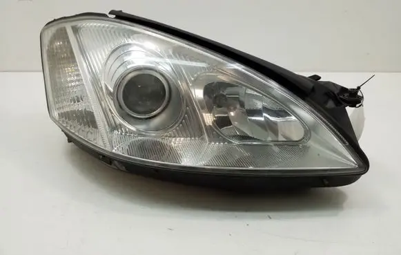 Mercedes-Benz S W221 Headlight/headlamp A2218204661