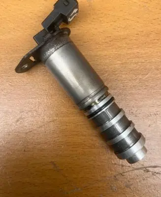 BMW 3 F30 F35 F31 Camshaft vanos timing valve 7585776 11367585776