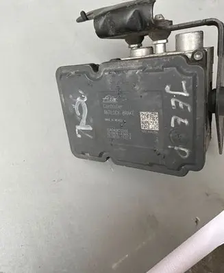 Jeep Cherokee ABS Pump 00404087C000