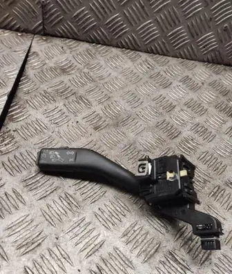 Volkswagen Golf VI Indicator stalk 1K0953513G