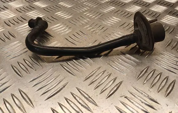 Audi A6 S6 C5 4B Vacuum line/pipe/hose 4B1611931E 8D0611743B