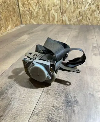 Opel Insignia A Front seatbelt 3063932AA