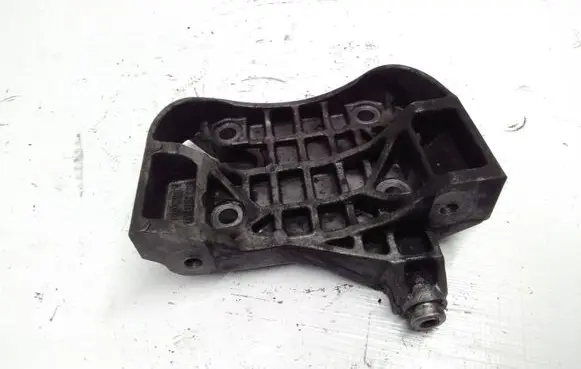 Volkswagen Touareg I Generator/alternator bracket 059903143P