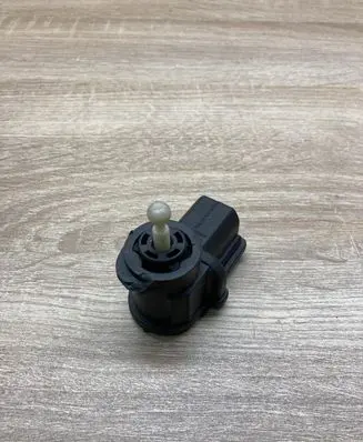 Ford Focus Headlight level adjustment motor XS4X13K198AB