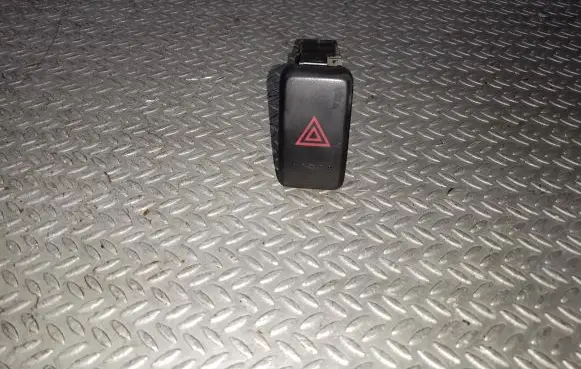 Honda CR-V Hazard light switch M19620
