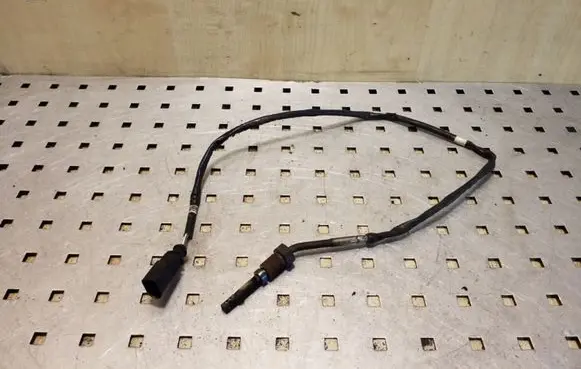 Volkswagen PASSAT CC Exhaust gas temperature sensor 03G906088AT