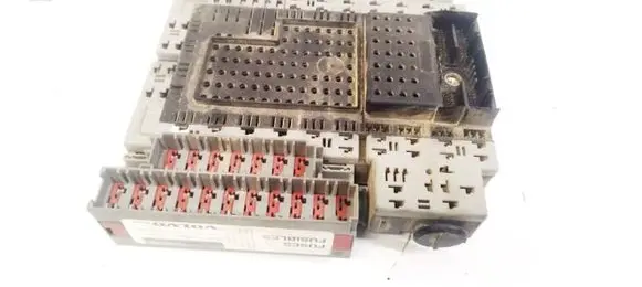 Volvo S60 Fuse box set 8645729 8676286