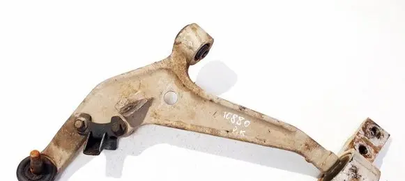Nissan X-Trail T30 Front lower control arm/wishbone 