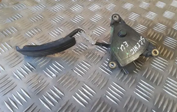 Renault Scenic II - Grand scenic II Accelerator throttle pedal 8200159647