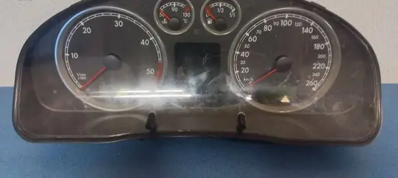 Volkswagen PASSAT B5.5 Speedometer (instrument cluster) 3B0920847E VWZ7Z035361777 150502074417