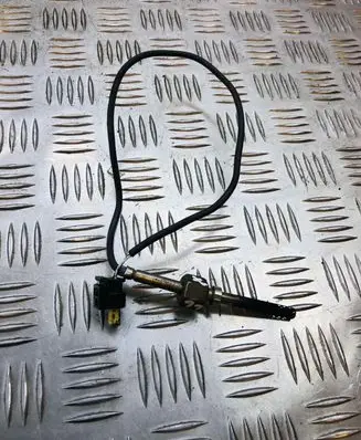 Mercedes-Benz E C207 W207 Exhaust gas temperature sensor A0071536728