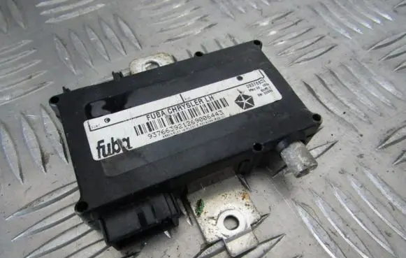 Chrysler 300M Antenna control unit 09376639
