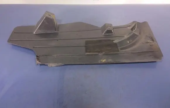Volvo V50 Front underbody cover/under tray 30714863