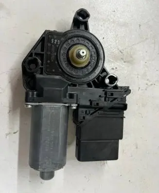 Volkswagen Golf VI Rear door window regulator with motor 5K0959703D 9118134