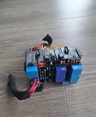 Renault Zoe Fuse module 243800453R