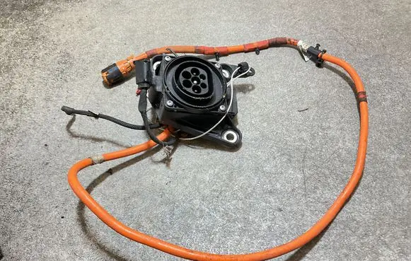 BMW 5 G30 G31 G38 Electric car charge socket 6830240