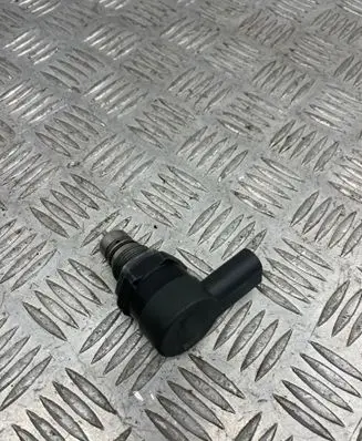 BMW 5 E60 E61 Fuel pressure sensor 0281002738 12904977
