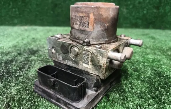 Opel Insignia A ABS Pump 23383112