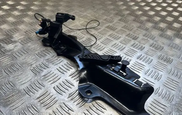 Mercedes-Benz E W238 Convertible roof hinge A2387505500 007618