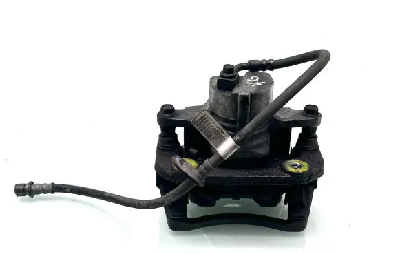 Chevrolet Camaro Rear brake caliper 25843041