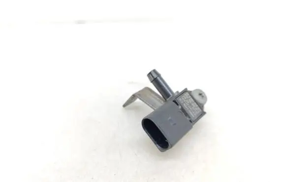 Audi A3 S3 8V Exhaust gas pressure sensor 04L906051B 0281006222 2174115