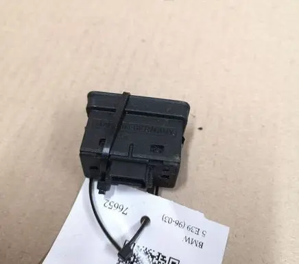 BMW 5 E39 Electric window control switch 8368974
