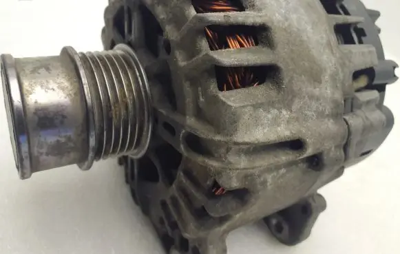 Volkswagen Golf VII Generator/alternator 04C903021A 2715267A