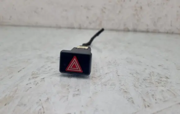 Audi A4 S4 B7 8E 8H Hazard light switch 8E0941509