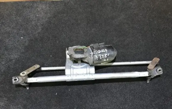 Opel Tigra A Front wiper linkage and motor