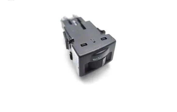 Isuzu D-Max Headlight level height control switch M42222RT50