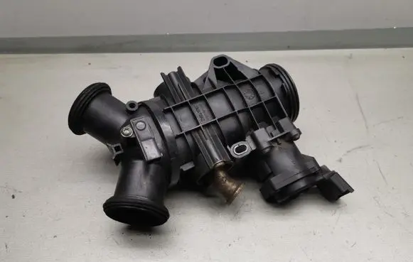 Land Rover Discovery 3 - LR3 Throttle valve 4S7Q9L444CK 215979142