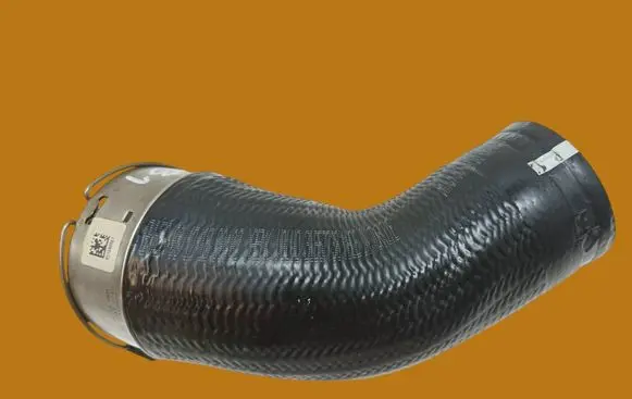 Volvo S60 Intercooler hose/pipe 31657738