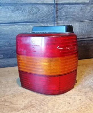 Volkswagen PASSAT B4 Rear/tail lights