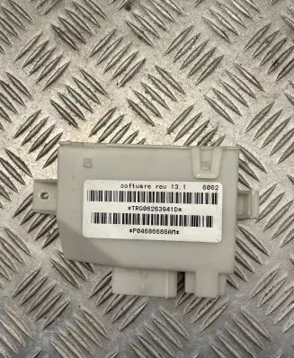 Chrysler Grand Voyager IV Door control unit/module P04686686AM 6939058