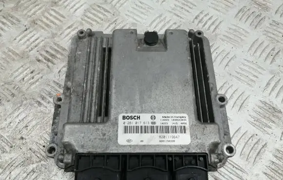 Renault Laguna III Engine control unit/module 0281017613 8201119647 8201150339