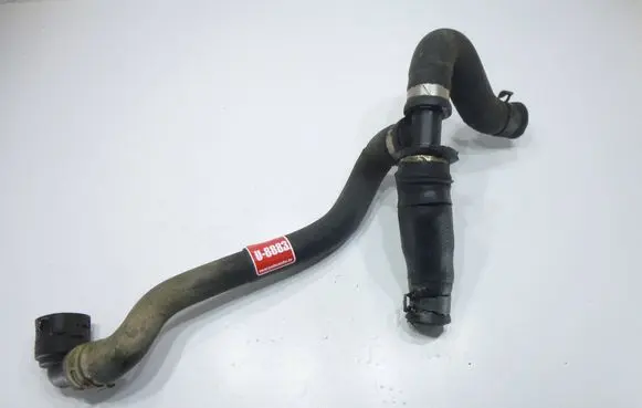 Volkswagen PASSAT B8 Engine coolant pipe/hose 3Q0121087