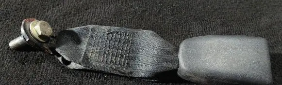Mitsubishi Space Star Rear seatbelt buckle 2ARA