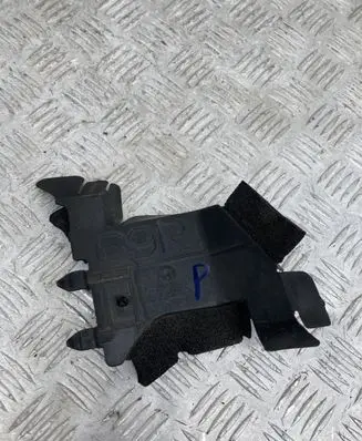 Toyota Prius (XW50) Radiator trim 16562-37010