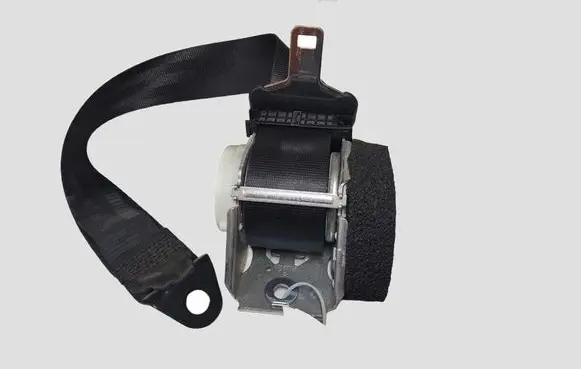 Citroen C5 Rear seatbelt 33035173