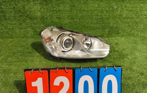 Ford Focus C-MAX Headlight/headlamp 12VC95YJ 1ZL00958722 7M5113D152AA