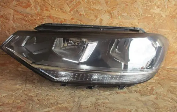 Volkswagen Touran III Headlight/headlamp 5TB941005A