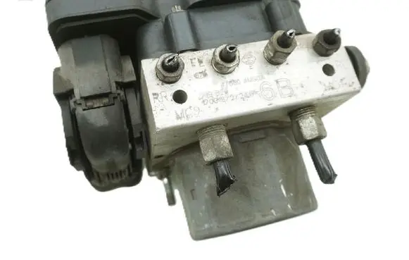 Nissan X-Trail T32 ABS Pump 476604MS0A