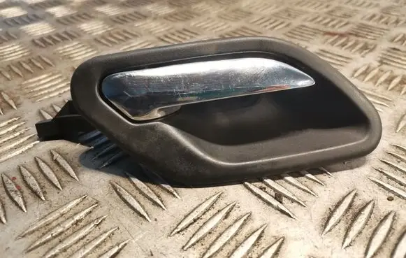BMW 7 E38 Front door interior handle 8125514