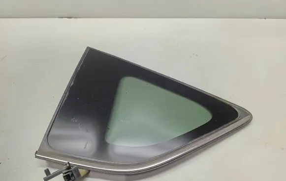Toyota RAV 4 (XA40) Rear side window 6272042360